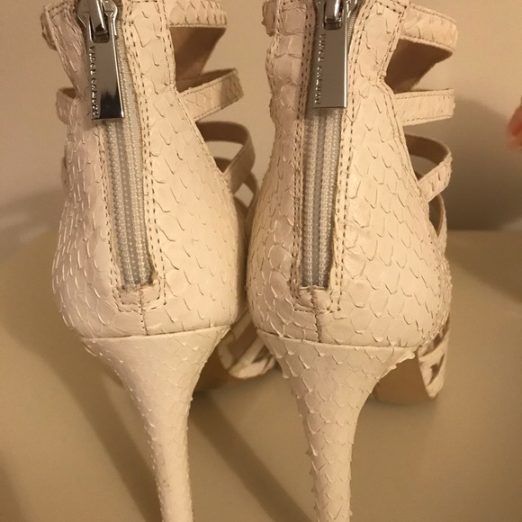 Vince Camuto White Heels - Picture 6 of 7